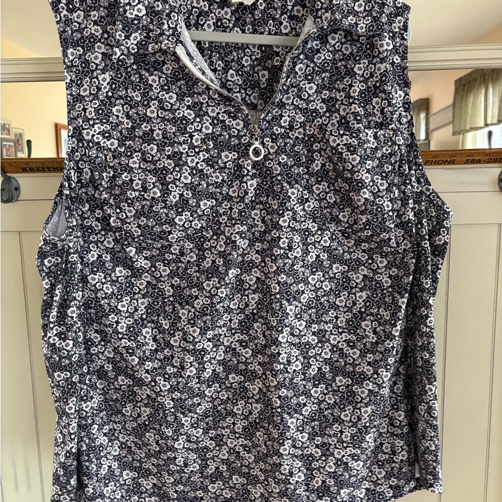 Coral Bay Sleeveless Floral Blouse - Black and White